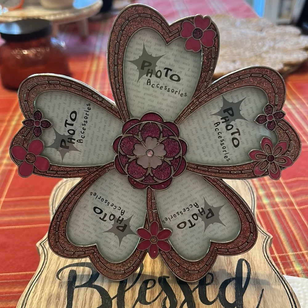 Antique Cluster Frame Photo Accessories Die Cast/Metal New Never Used Flower 🌸